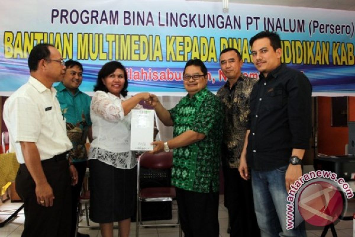 PT.Inalum Sumbang Alat Multi Media ke Disdik Dairi