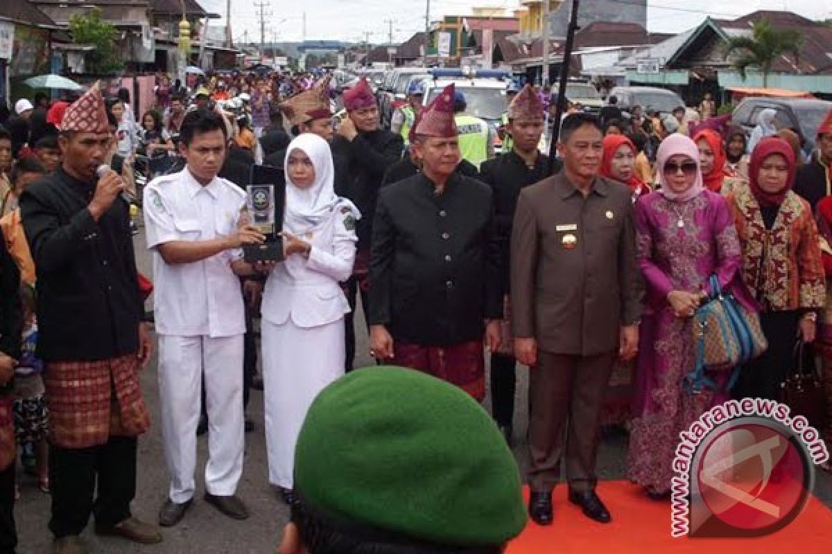 Piala Kabupaten Sehat kelima disambut secara adat