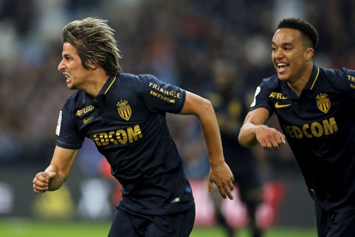 Bek Real Coentrao dipinjamkan ke Sporting