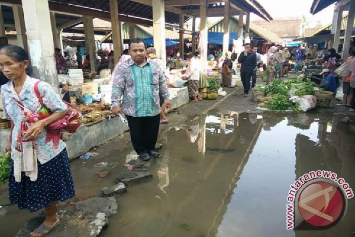 Pemkab Kulon Progo kesulitan revitalisasi pasar rakyat 