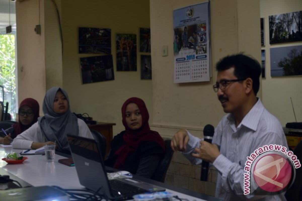 Pewarta Antara Jatim Juara Kompetisi Jurnalistik PGN 2015