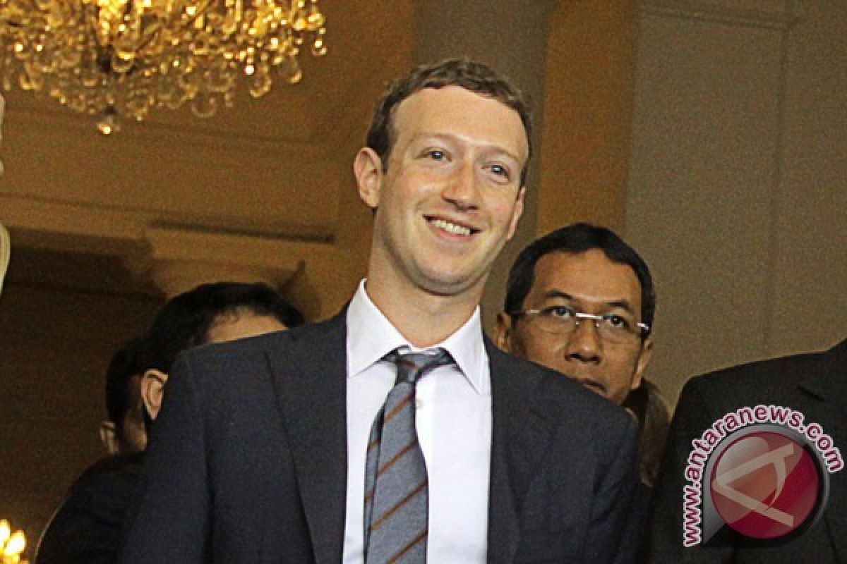 Mark Zuckerberg Sumbangkan 99% Sahamnya di Facebook