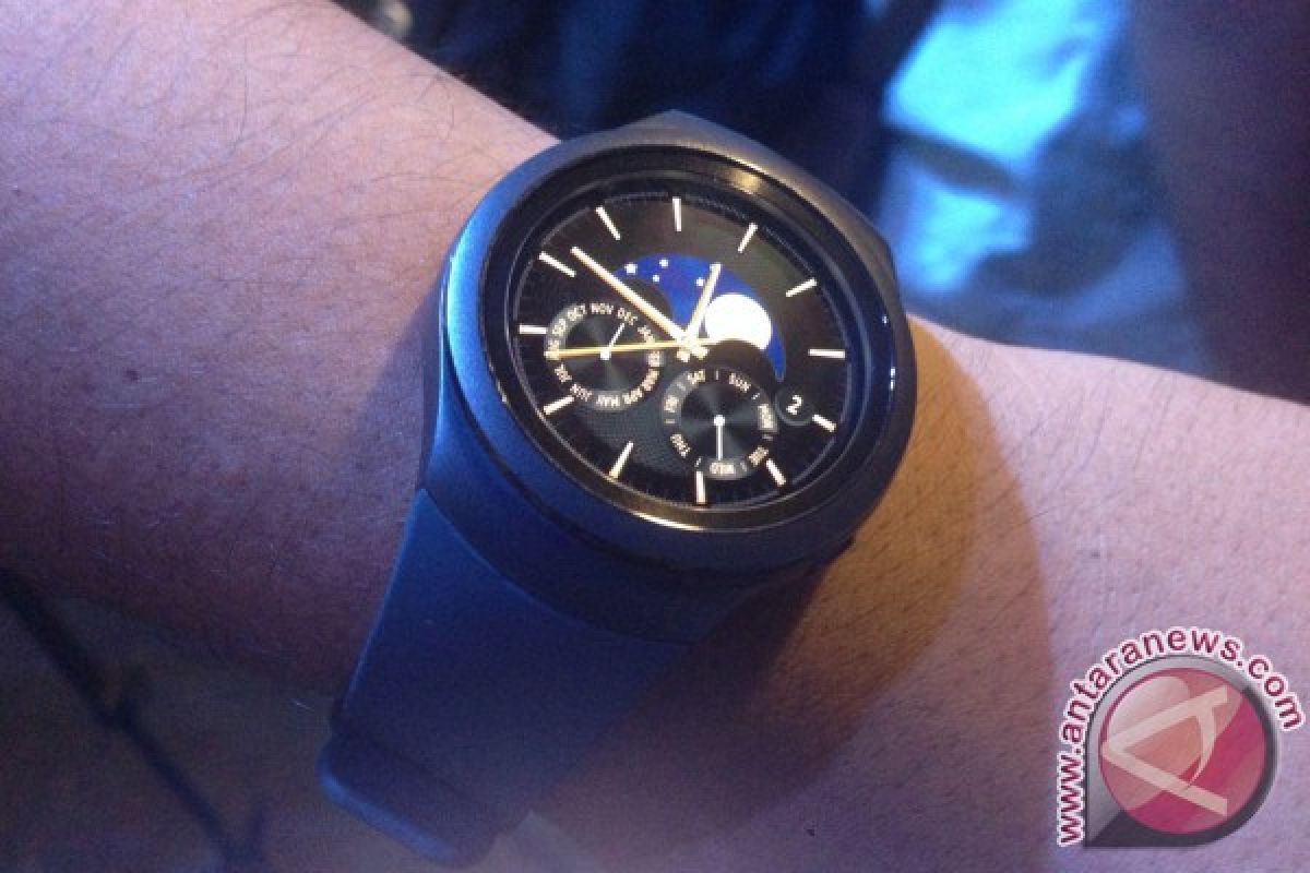 Samsung Pay kini bekerja di Gear S2