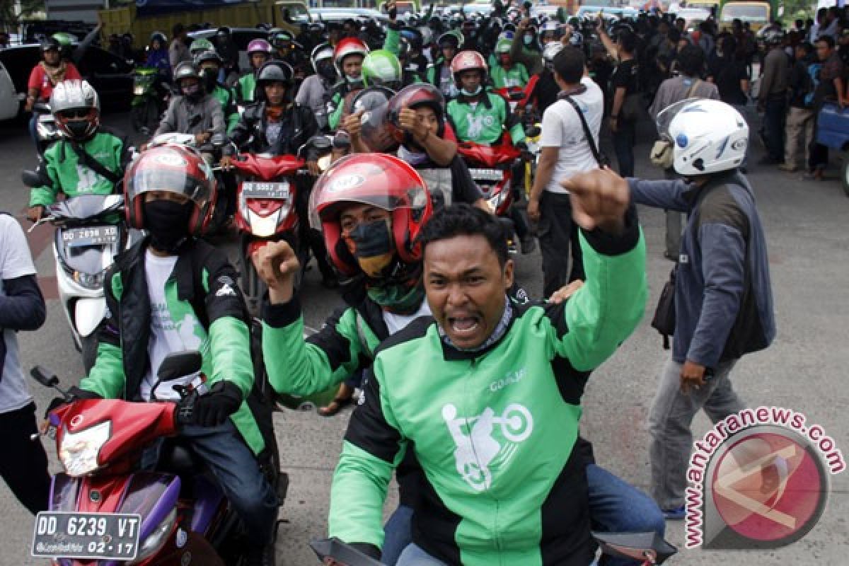 Manajemen Go Jek dampingi keluarga pengemudi korban penusukan Sunter