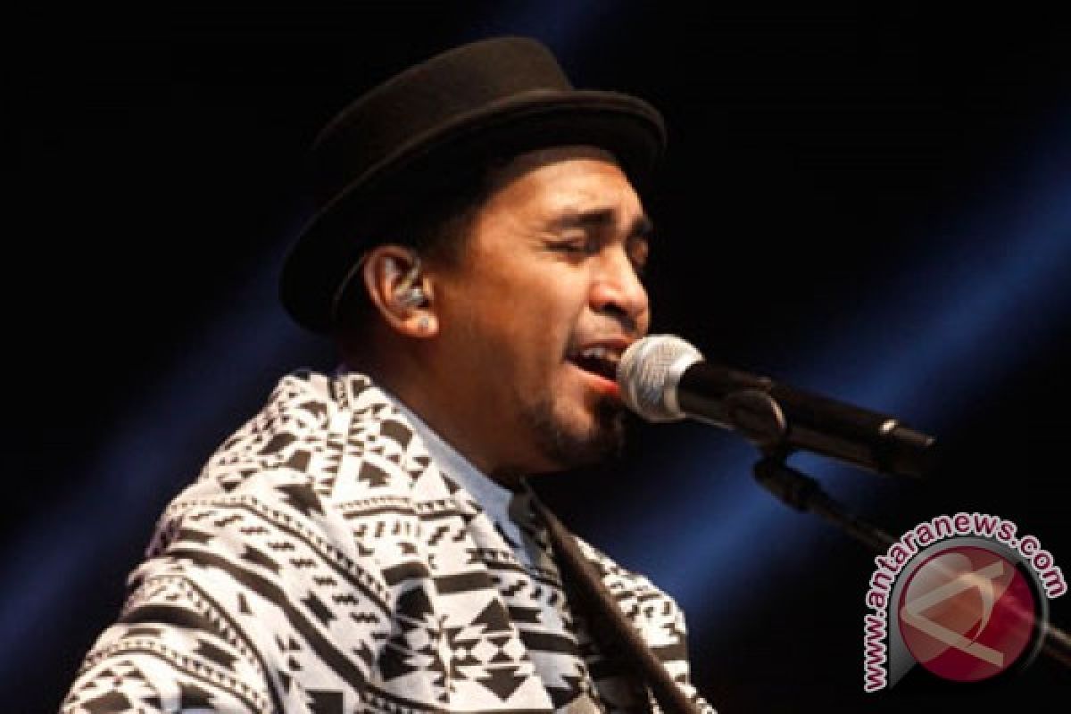 Empat lagu Glenn Fredly ilhami "Surat dari Praha"