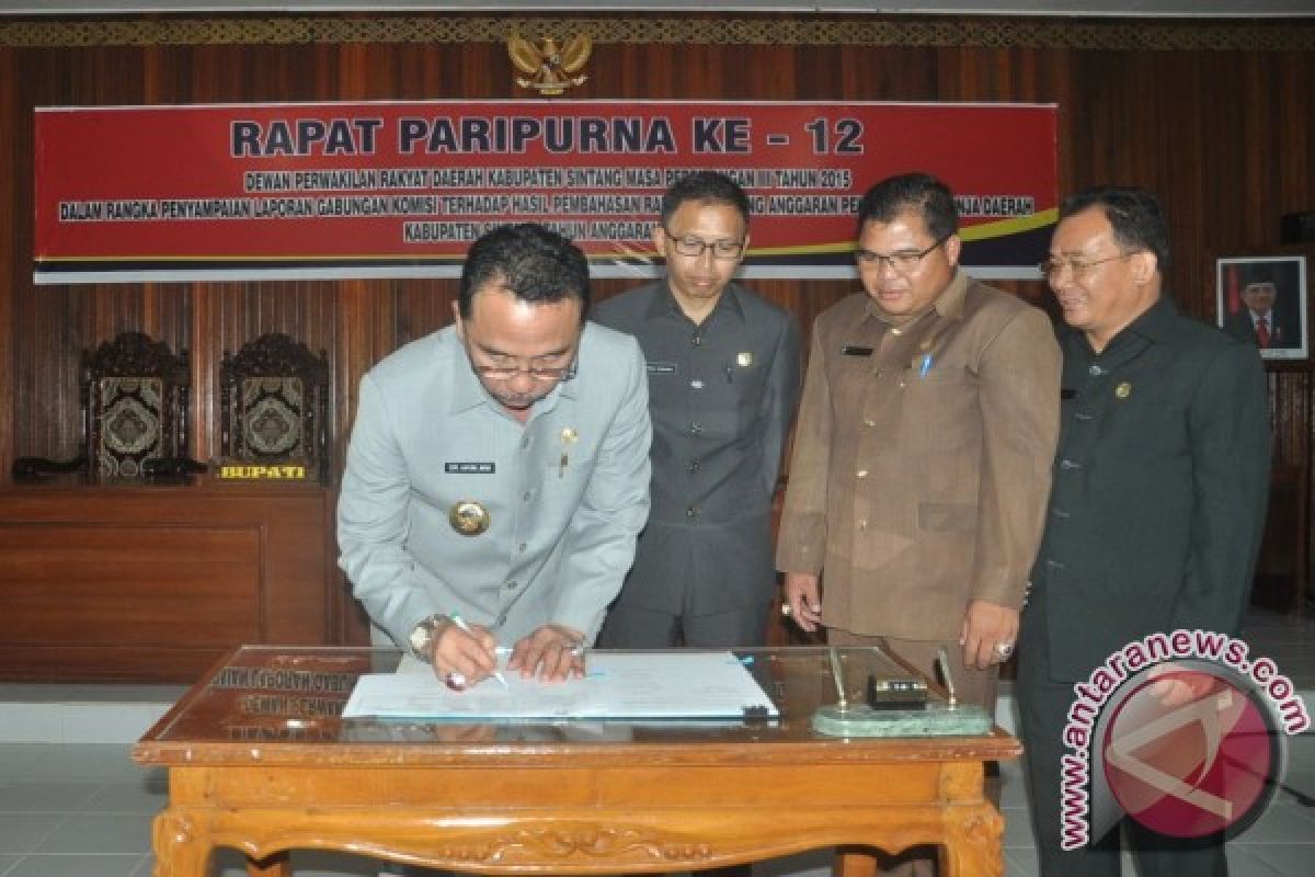 DPRD Sintang Sahkan APBD 2016 Naik 13 Persen