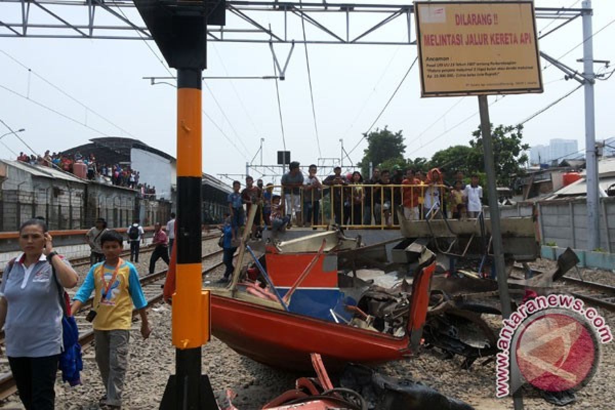 Trayek metromini penerobos palang kereta akan dievaluasi