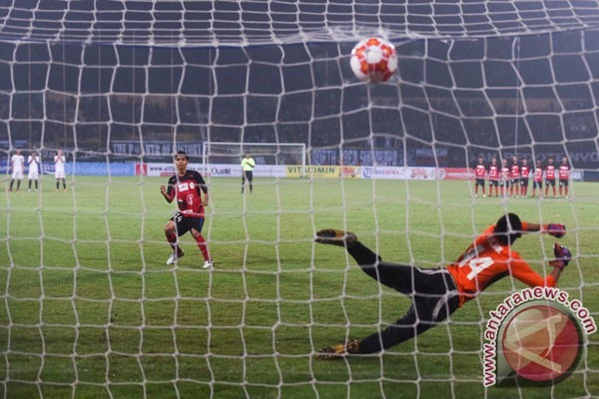 TSC All Star vs Sriwijaya FC partai buka Liga Santri Nusantara