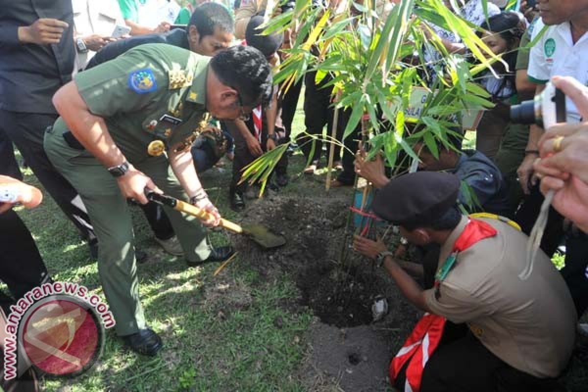 Sulsel tanam 2.150 pohon 