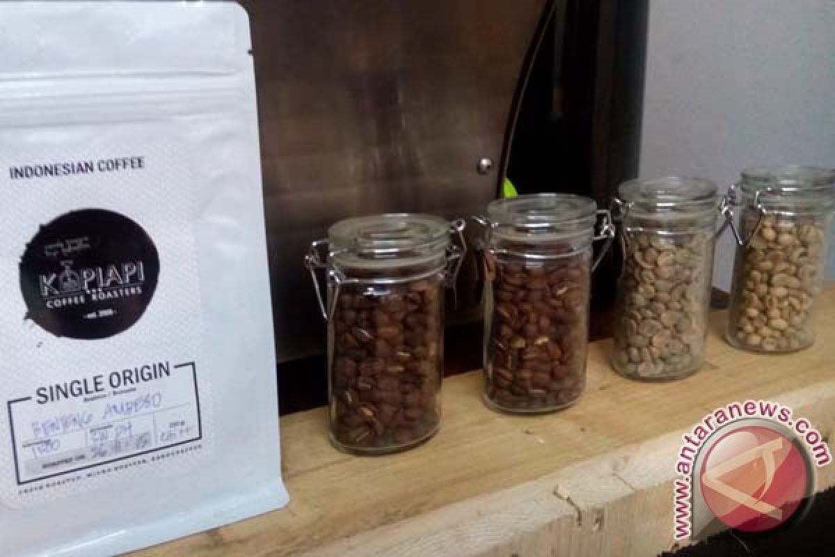 Kopiapi kembangkan kopi lokal Sulawesi kualitas premium
