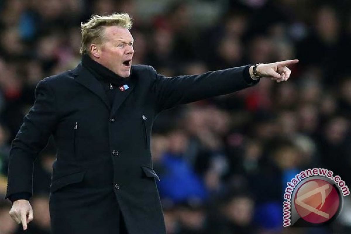 Koeman desak Everton bertahan di posisi empat besar