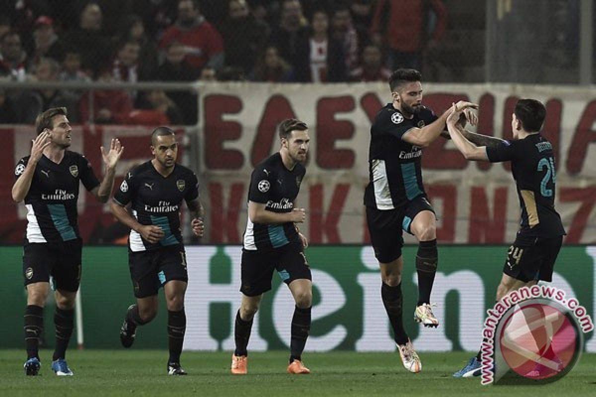 Arsenal kembali ke puncak klasemen