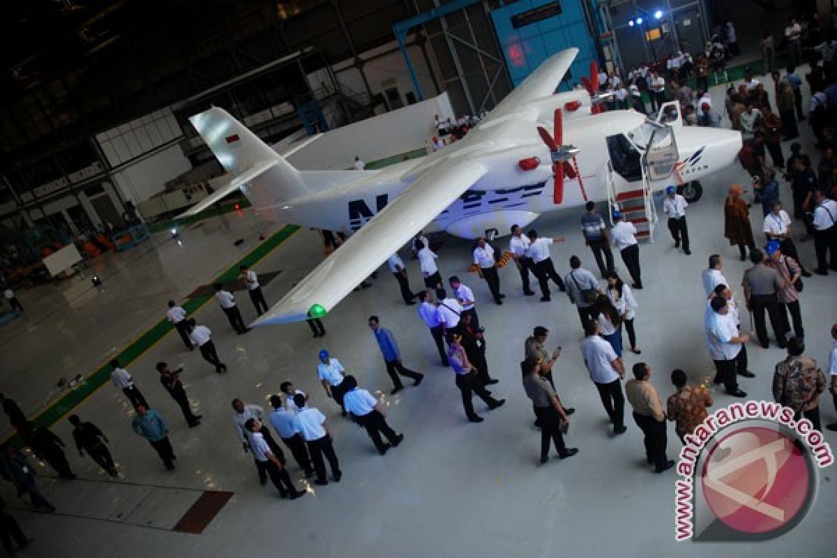 Indonesia unveils passenger aircraft for remote regions