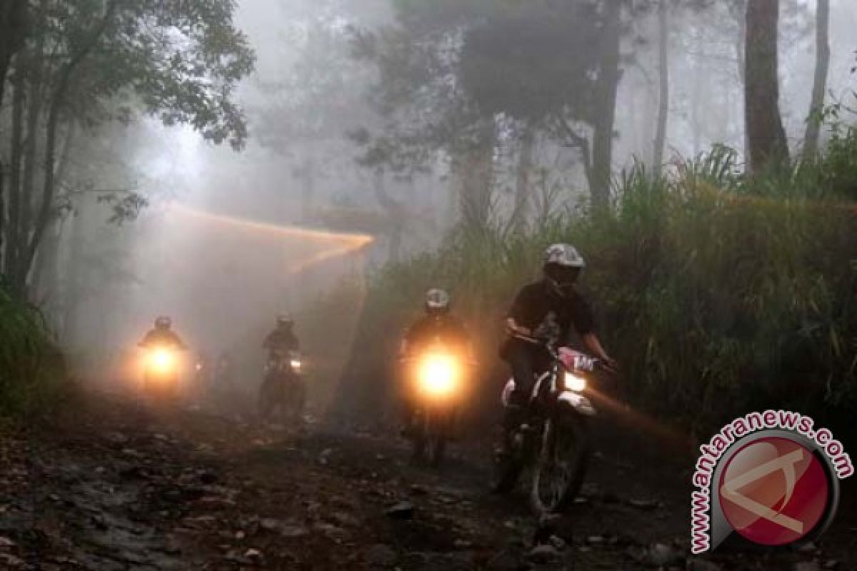 Pacu Adrenalin di Coban Tengah Malang