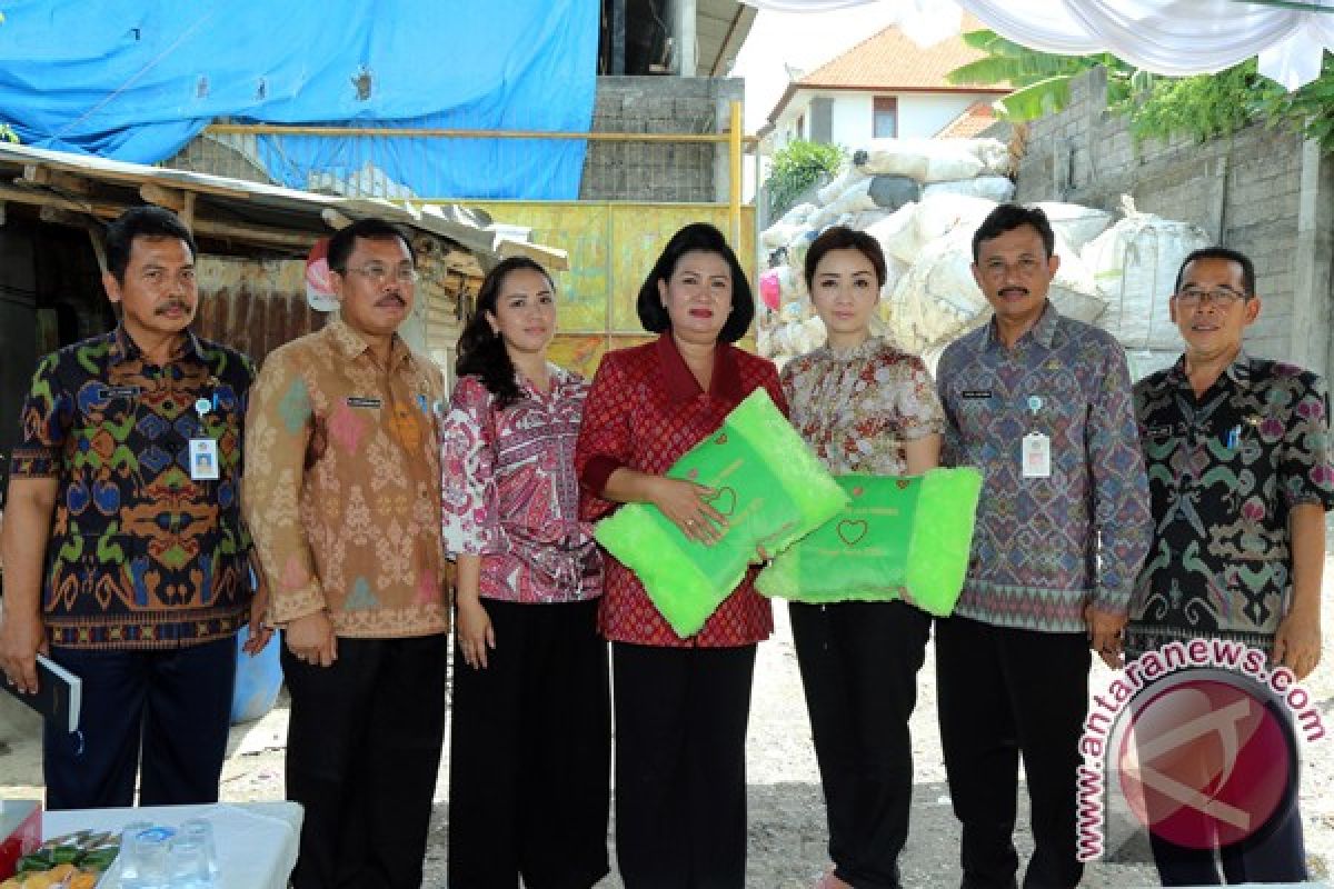 Tim PKK Provinsi Bali Belajar Olah Sampah