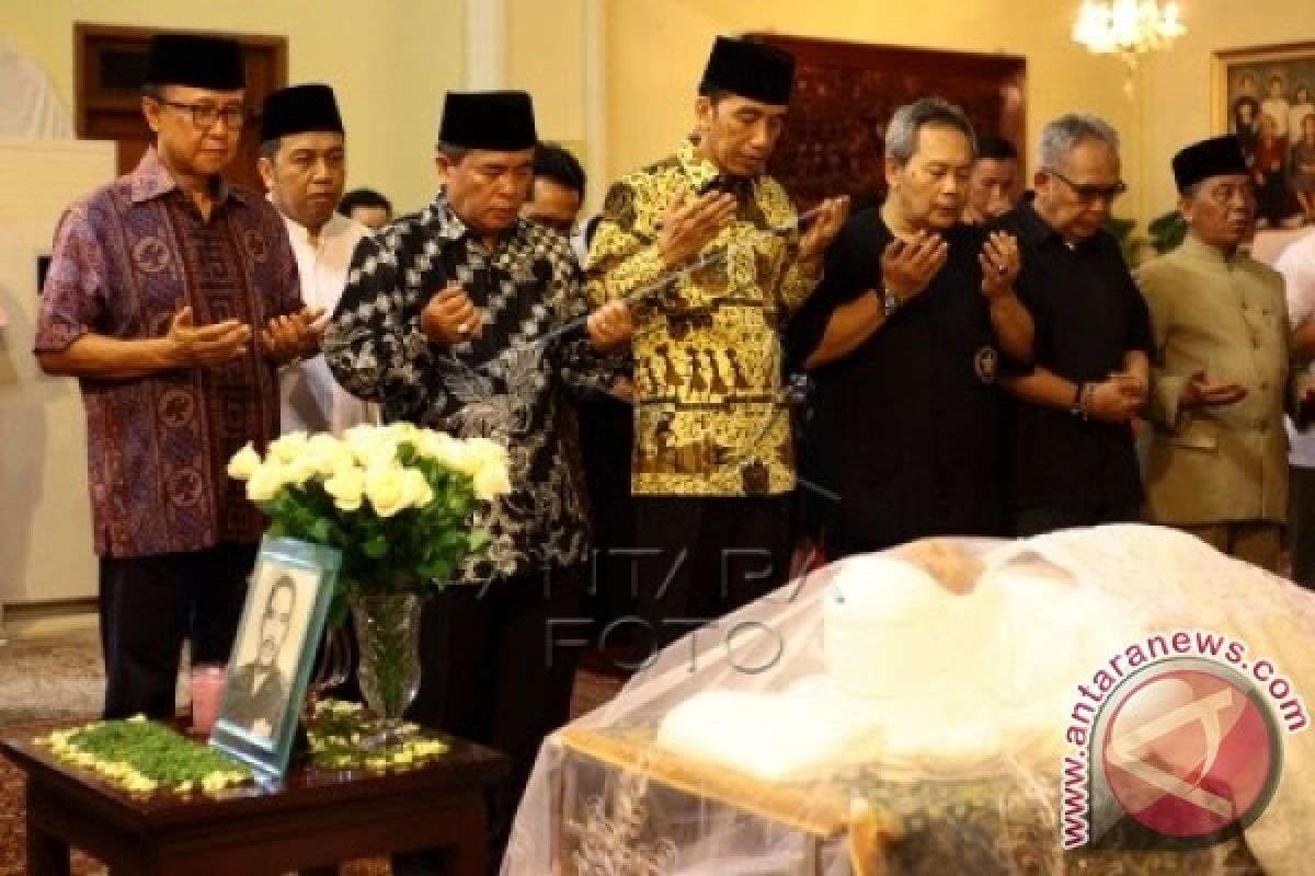 Pesiden Jokowi Melayat Suhardiman