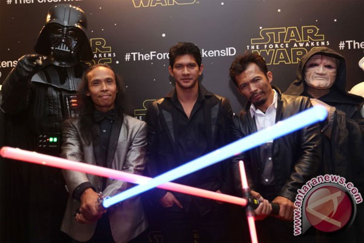 Hari pertama, Star Wars laku keras