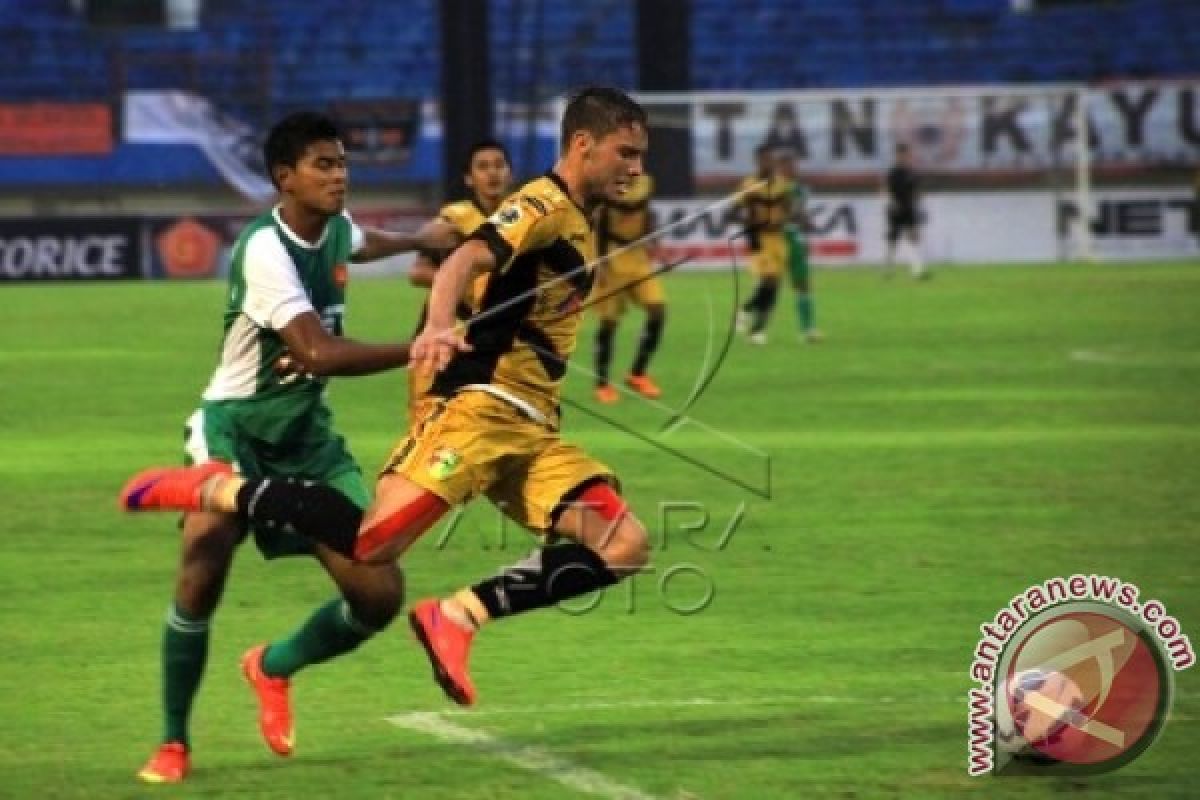 Mitra Kukar Tumbangkan PS TNI 3-1