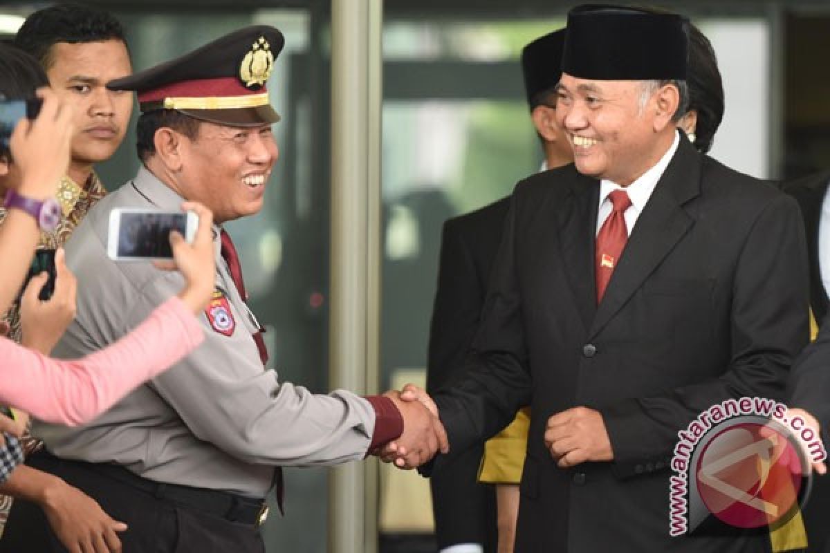 Pimpinan baru KPK janji tetap bantu Samad dkk