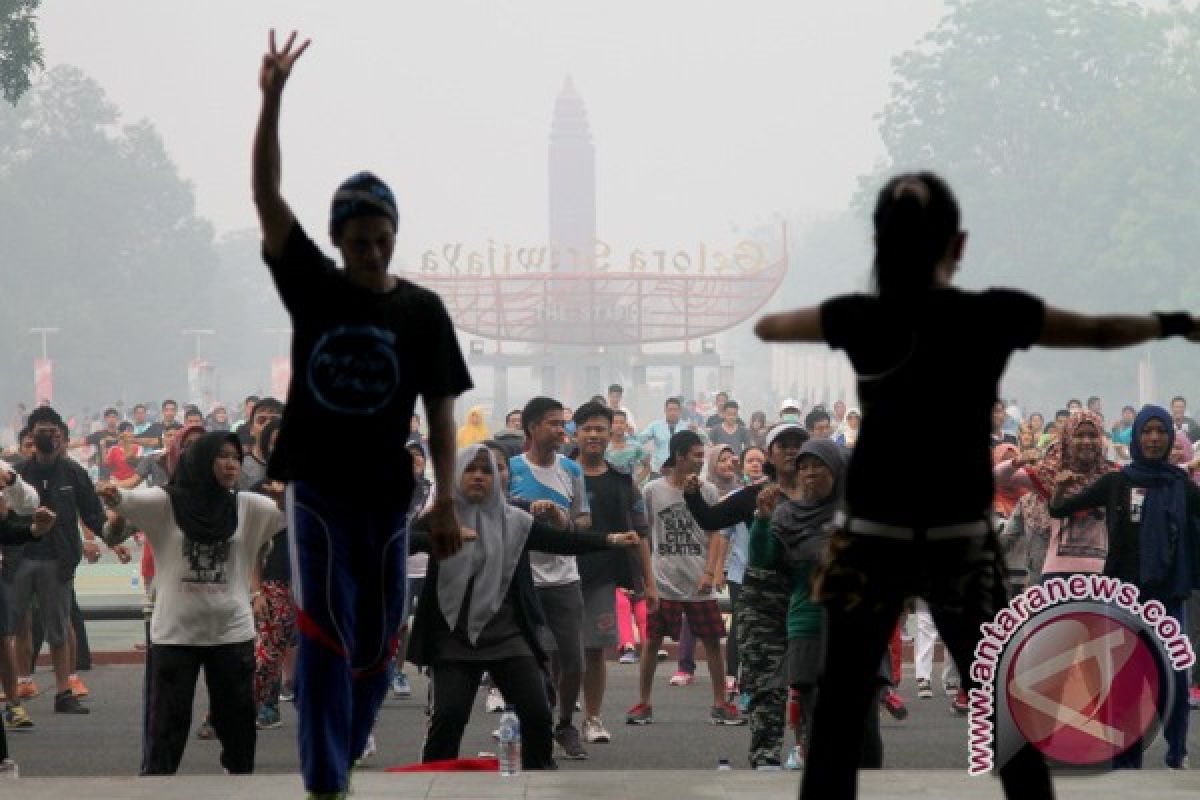 Pesta rakyat di kuta ramai dikunjungi