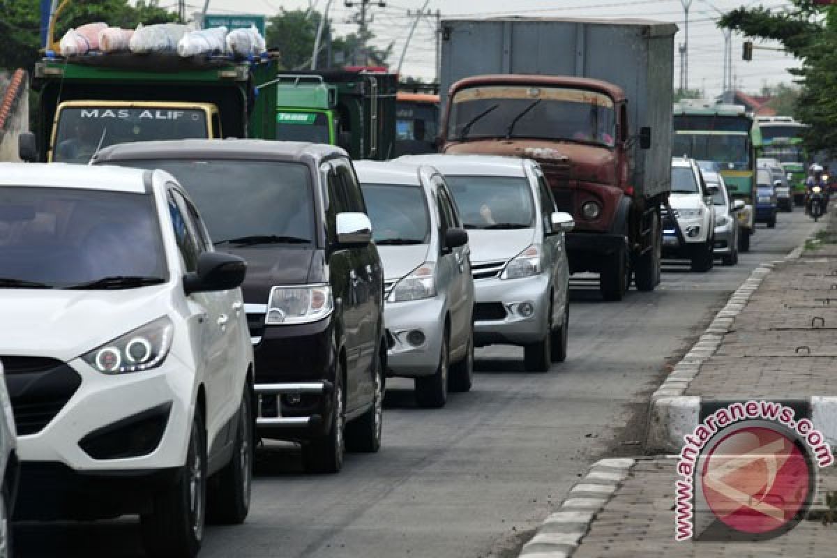 Antre panjang di gerbang-gerbang tol Tangerang, ini penjelasan pihak berwenang