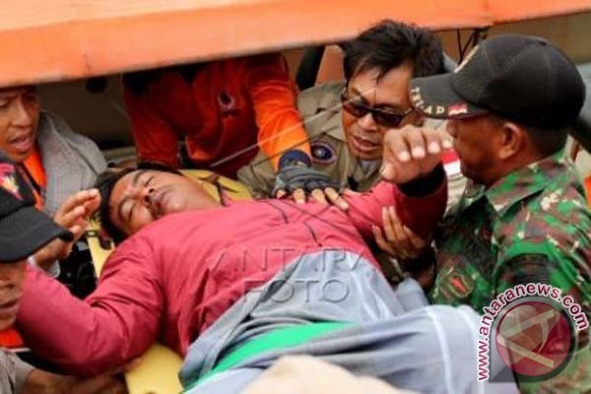 Basarnas evakuasi 103 korban penumpang KM Marina 