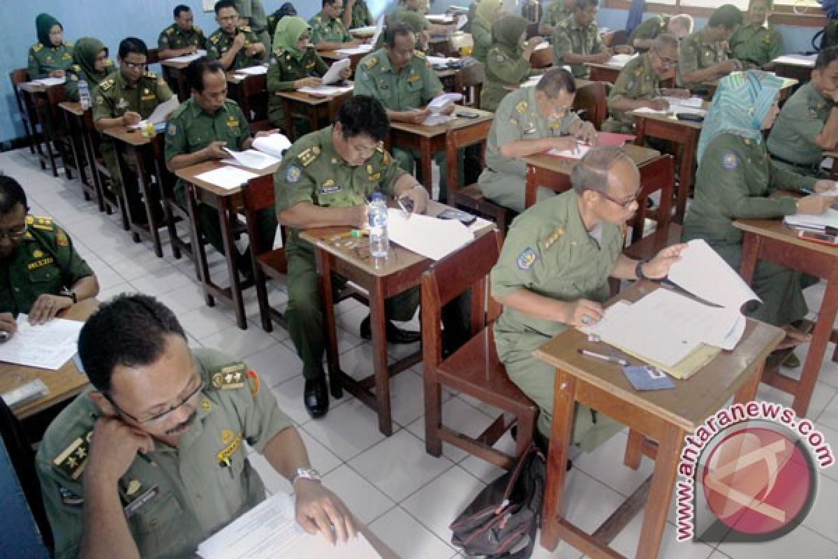 Panitia lelang jabatan gelar tes narkoba seluruh cakasek Makassar