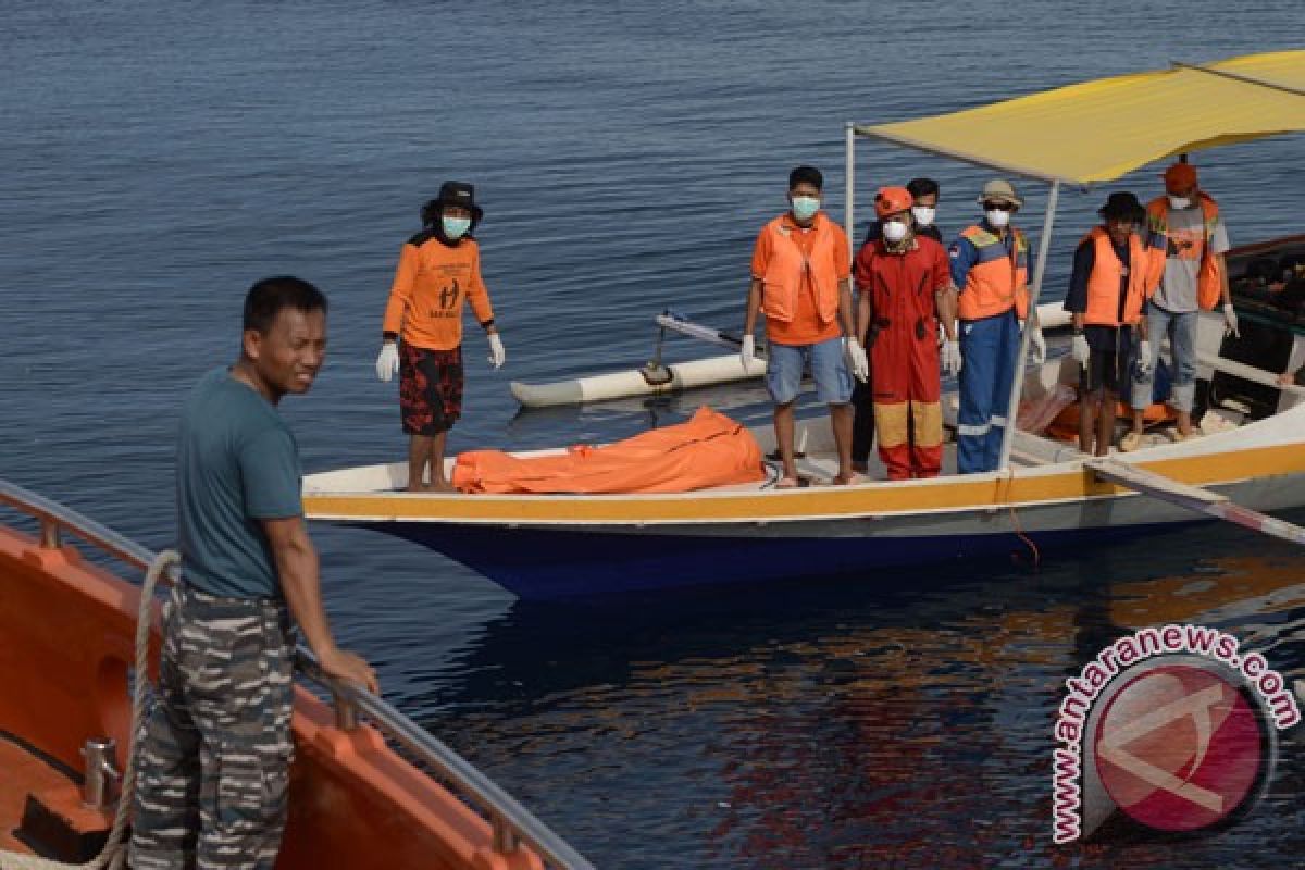 Basarnas temukan 106 penumpang KM Marina