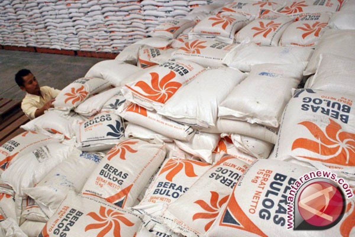 persediaan beras cadangan bulog cianjur 2.600 ton