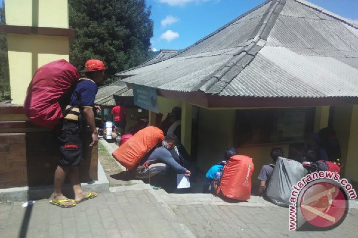 Kuota Pendaki Gunung Semeru Penuh Selama Liburan