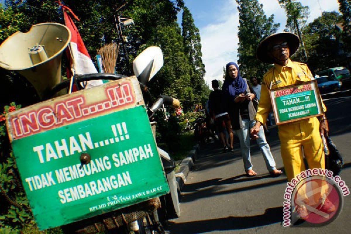 Buang sampah sembarangan di Puncak harus siap didenda Rp50 juta