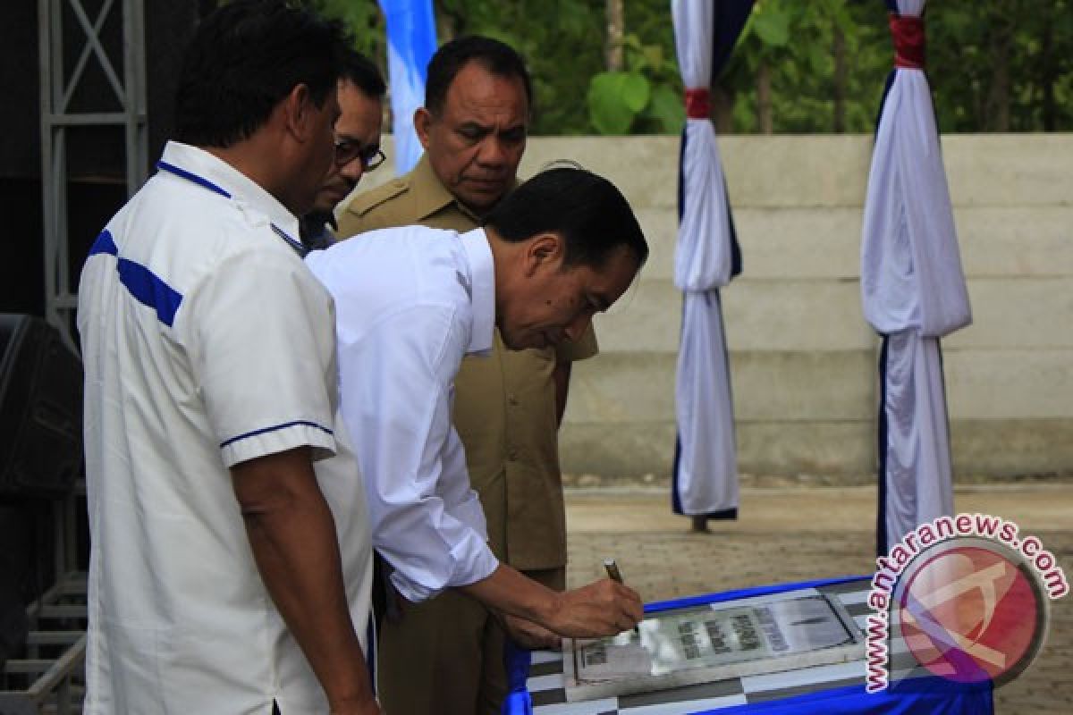 Jokowi resmikan PLTS 5MW di Kupang