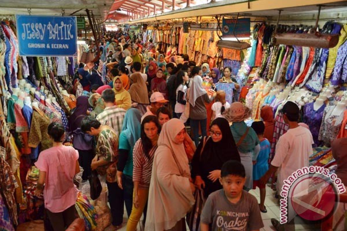 Pengunjung Pasar Beringharjo Yogyakarta naik 200 persen