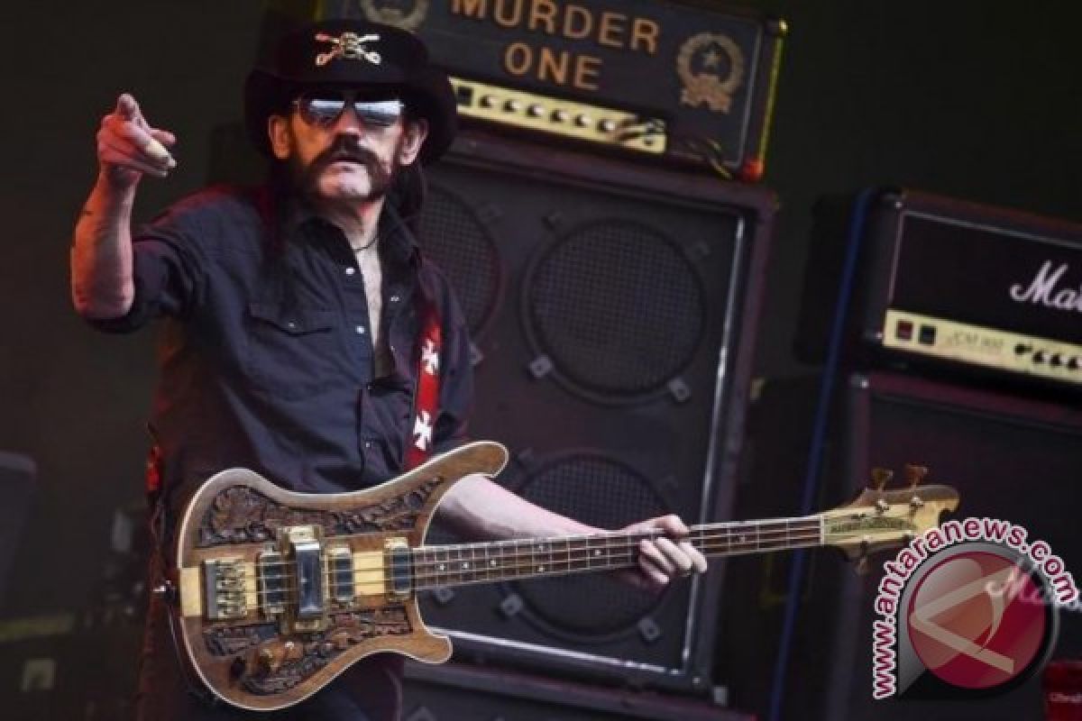 Lemmy Kilmister, pentolan band metal Motorhead meninggal dunia