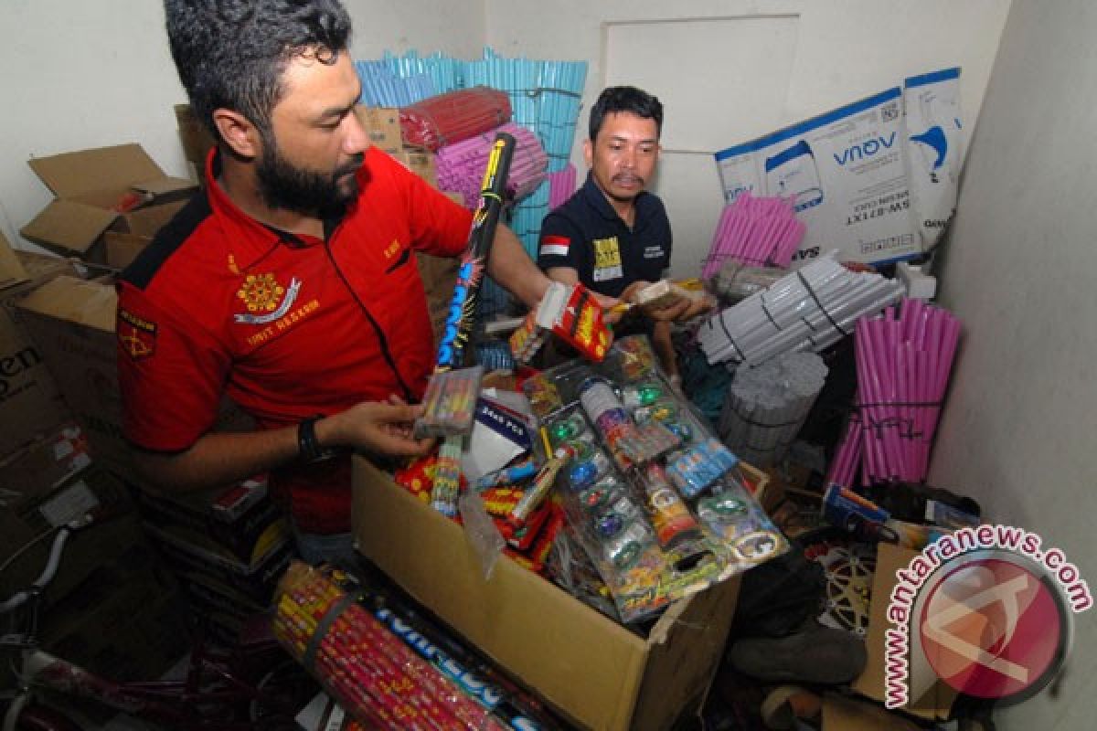 Polda Jateng ungkap kembang api tulisan arab di Sukoharjo