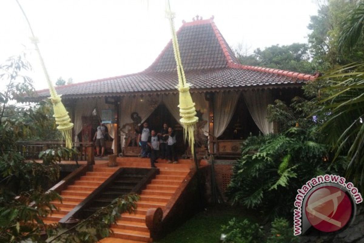 Menikmati Jawa di Kampoeng Djawi