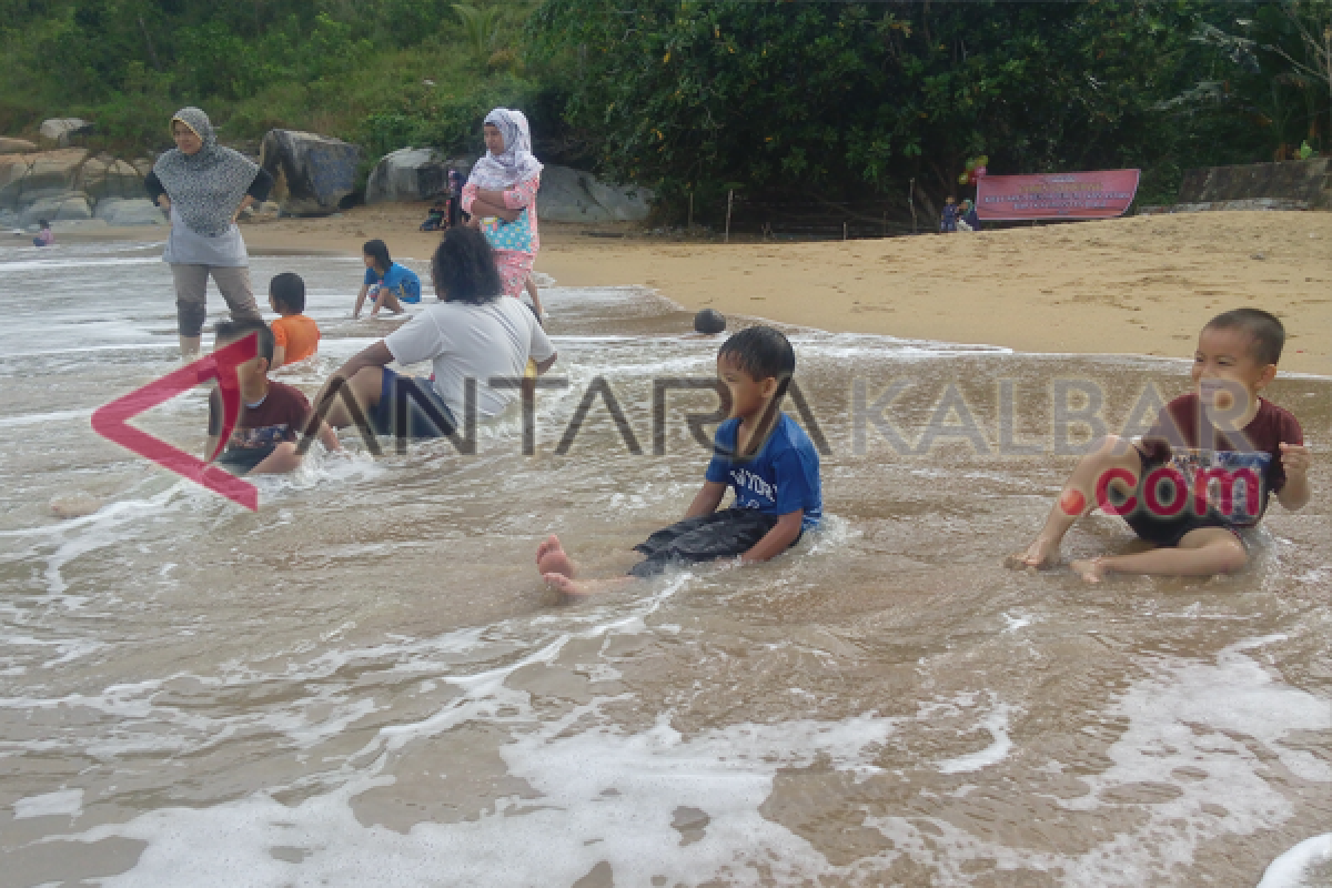 Pasir Panjang Singkawang Masih Jadi Primadona Kalbar 