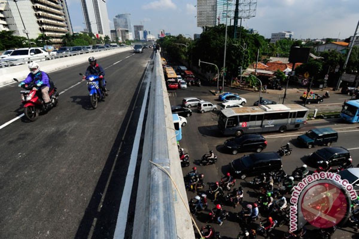 Jembatan Angke Tangerang sudah bisa dilalui kendaraan