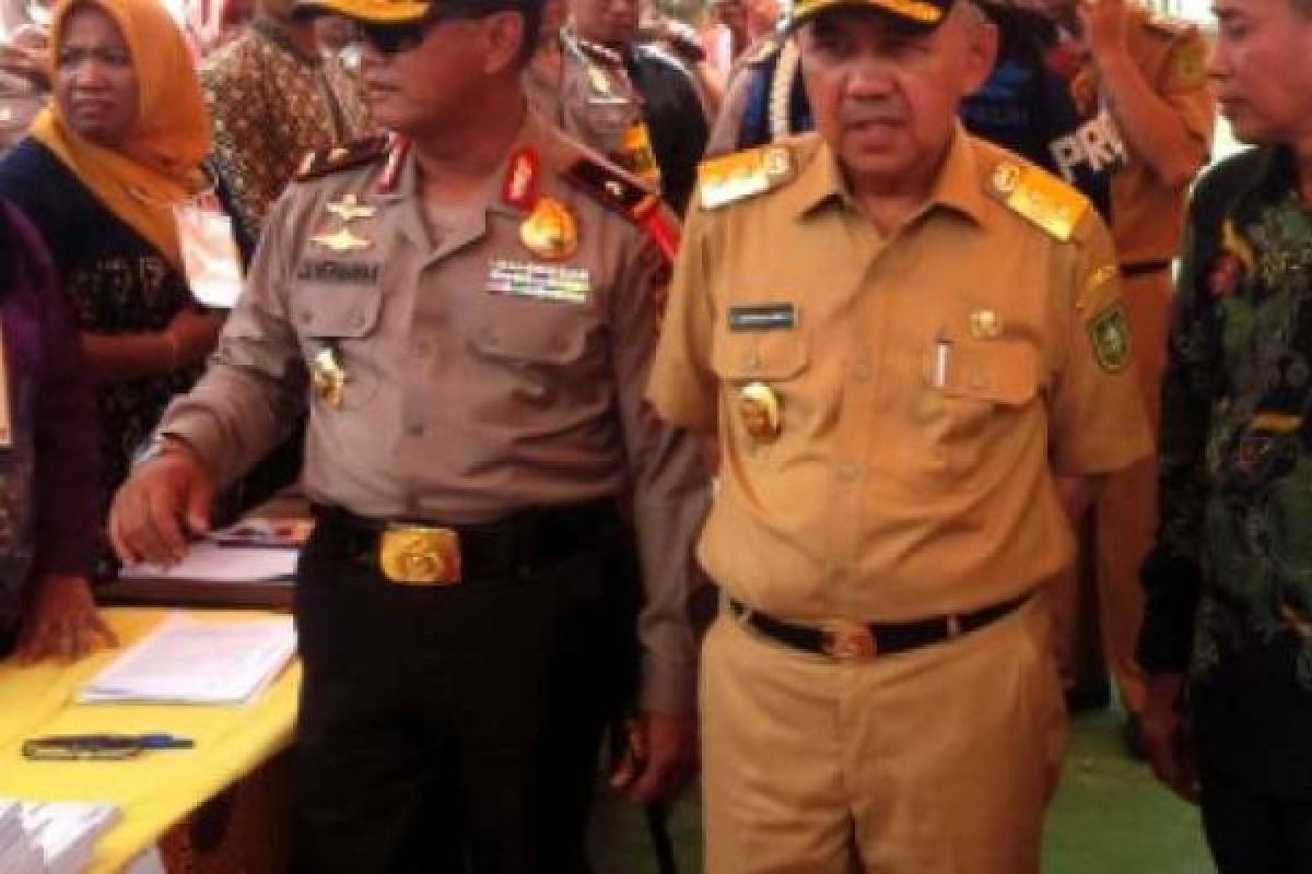 PLT Gubernur Tinjau Pemungutan Suara Pilkada Dumai