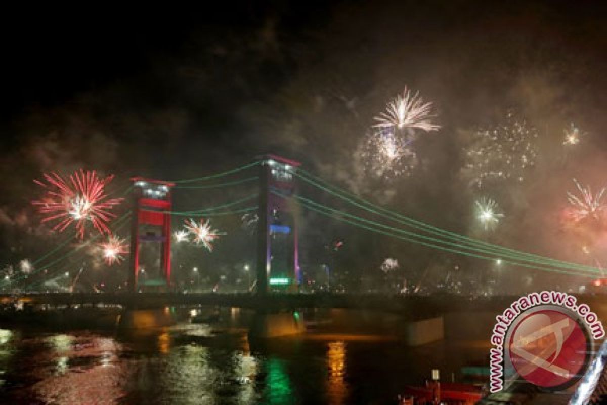 Jembatan Ampera ditutup untuk pesta Tahun Baru 2019