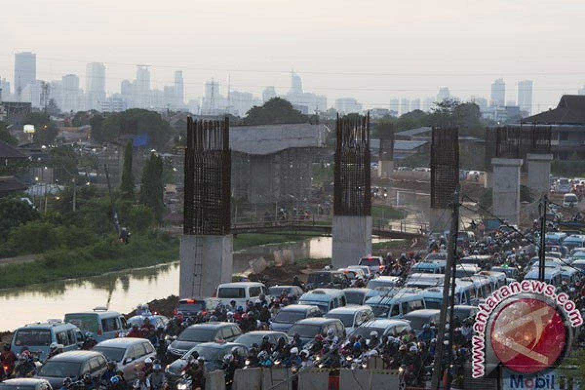 Libur terakhir, sejumlah Tol terpantau ramai lancar