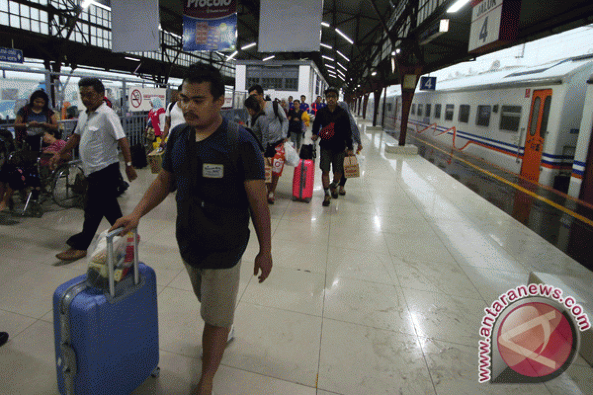 Penumpang Stasiun Rangkasbitung naik 100 persen