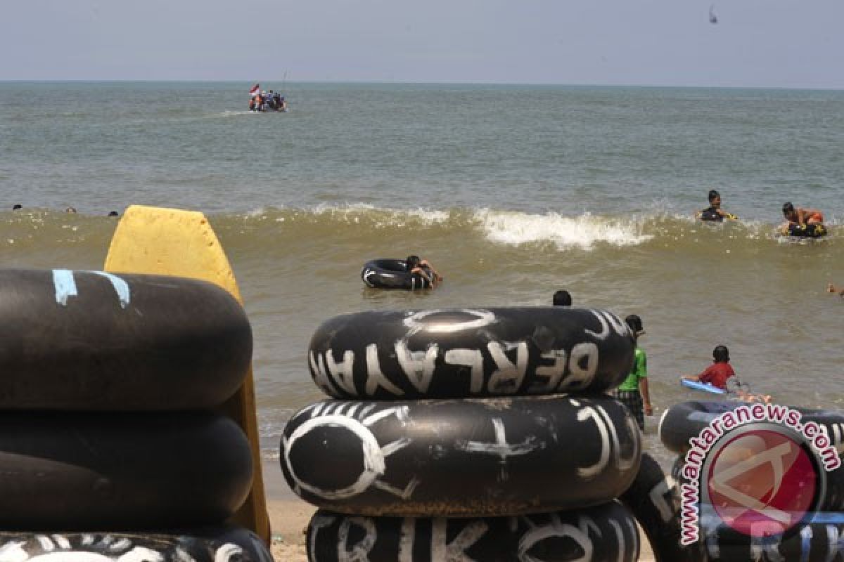 Wisatawan Pantai Anyer diminta waspadai bulu babi