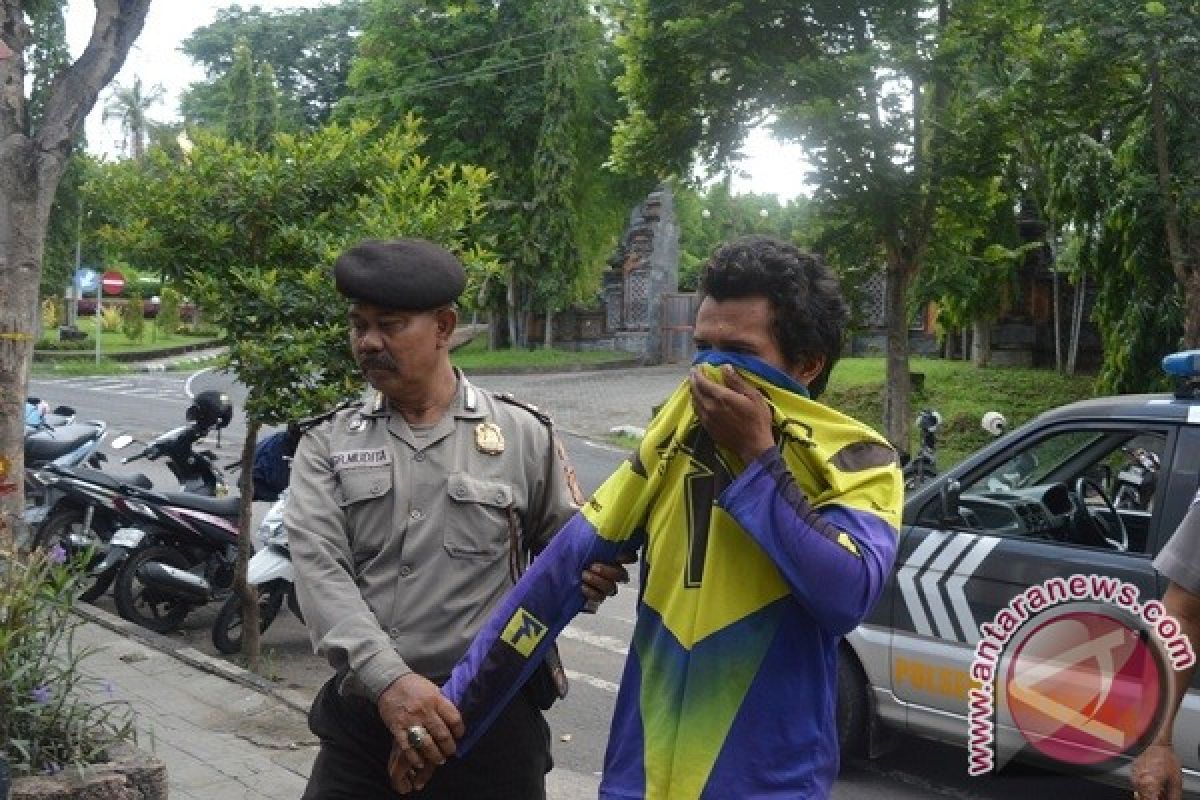 Polisi Sukasada Buleleng Tangkap Residivis Bobol Kamar Kos