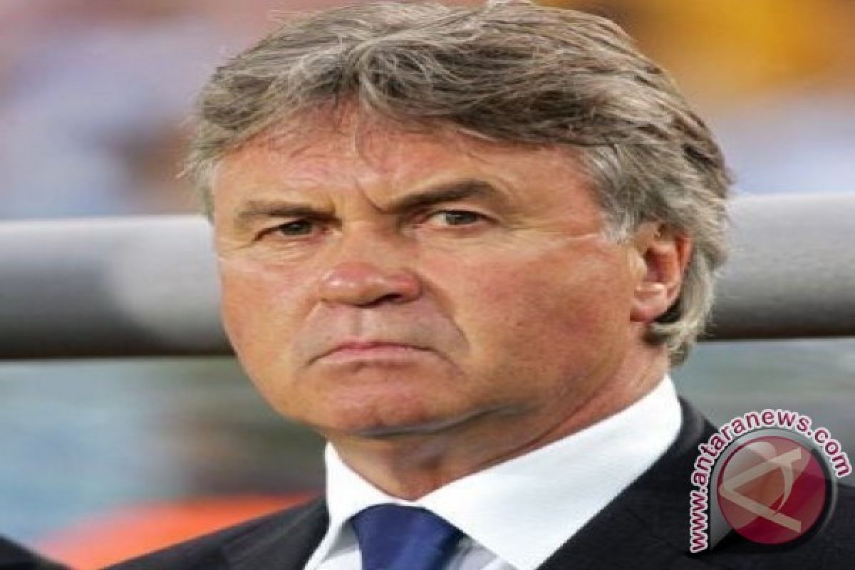 Hiddink Raih Kemenangan Perdana Bersama Chelsea