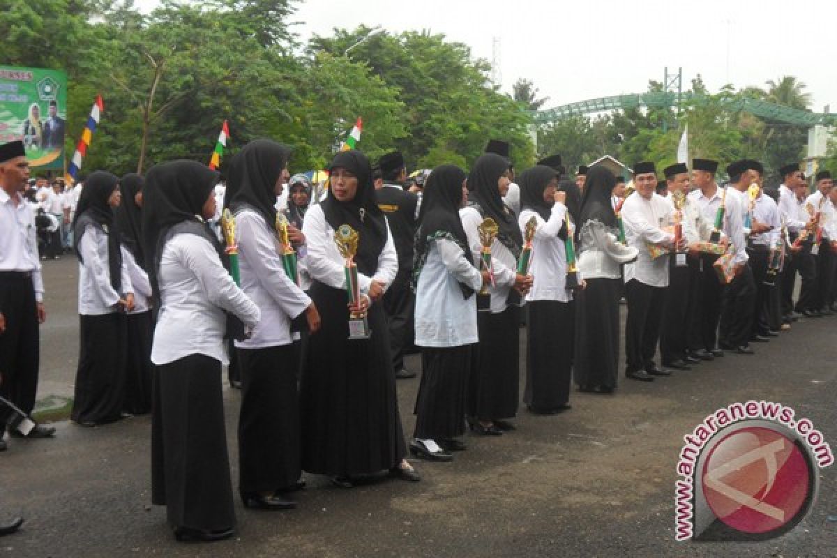 Pasangan Bupati Silaturahmi Dengan Para Pegawai