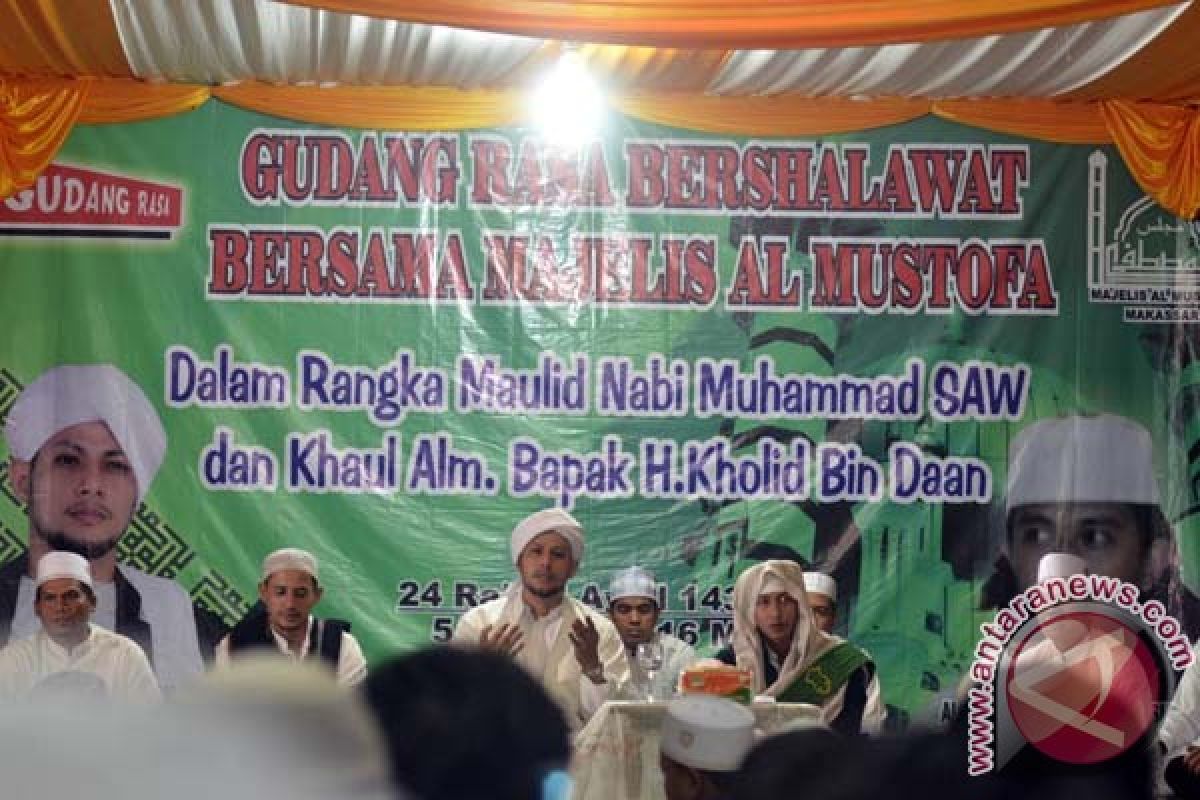 500 karyawan Gudang Rasa Makassar ikuti Maulid 