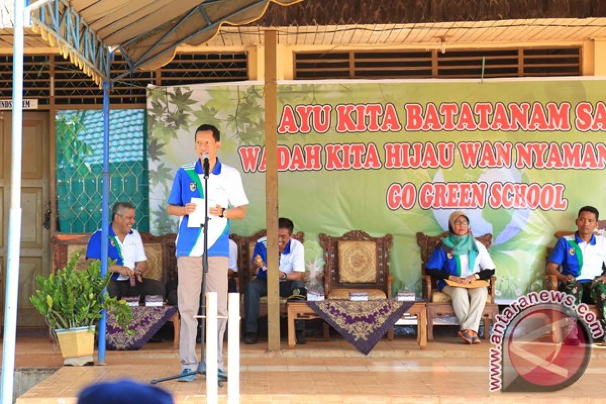 Pemkab Tanah Laut Peringati Hari Menanam Pohon 