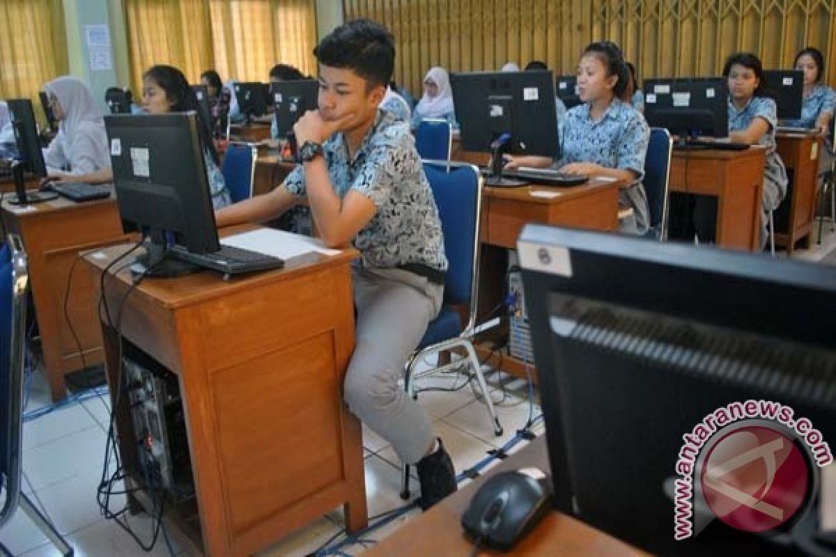 Seragam Polri pengaruhi konsentrasi peserta ujian