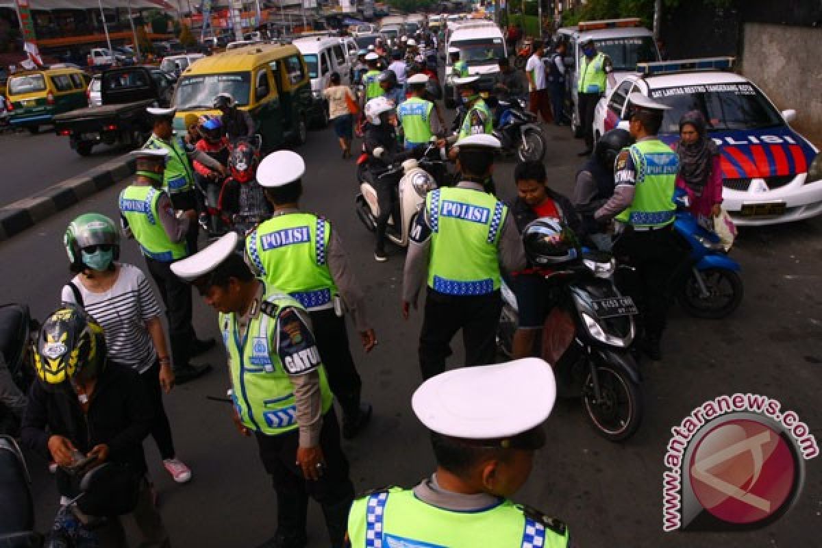 Polres Ngawi razia kendaraan di perbatasan Jatim-Jateng